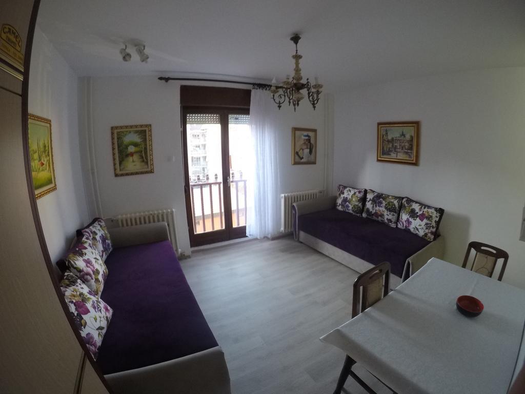 Violet Star Apartment Новий Сад Екстер'єр фото